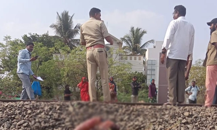 Vijayapura: ಚಲಿಸುತ್ತಿದ್ದ ರೈಲಿನಡಿ ಬಿದ್ದು ಯುವಕ ಆತ್ಮಹತ್ಯೆ