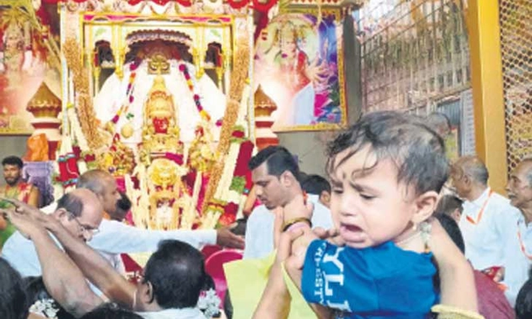 ಶಿರಸಿ ಜಾತ್ರೆ: ಅಮ್ಮನ ದರ್ಶನಕ್ಕೆ ಮೊದಲ ದಿನವೇ ಭಕ್ತರ ದಂಡು