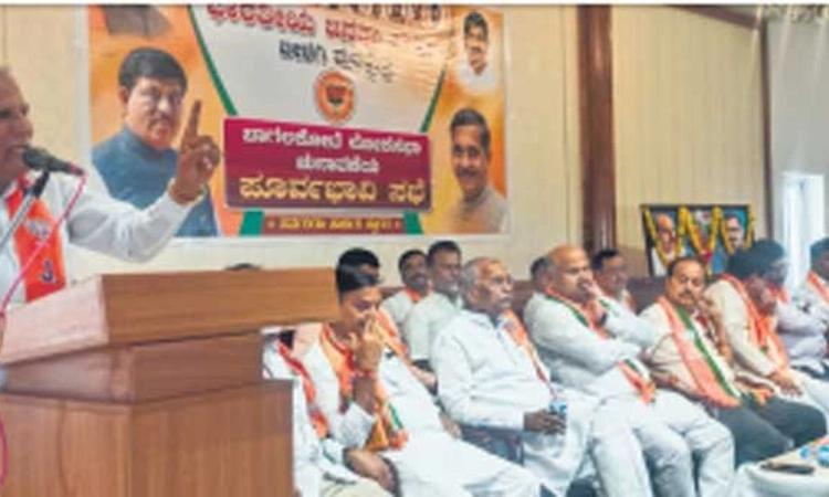 ನಮ್ಮವರ ಒಳಸಂಚಿನಿಂದಲೇ ವಿಧಾನಸಭೆಯಲ್ಲಿ ಸೋಲು: ಸಿದ್ದು ಸವದಿ