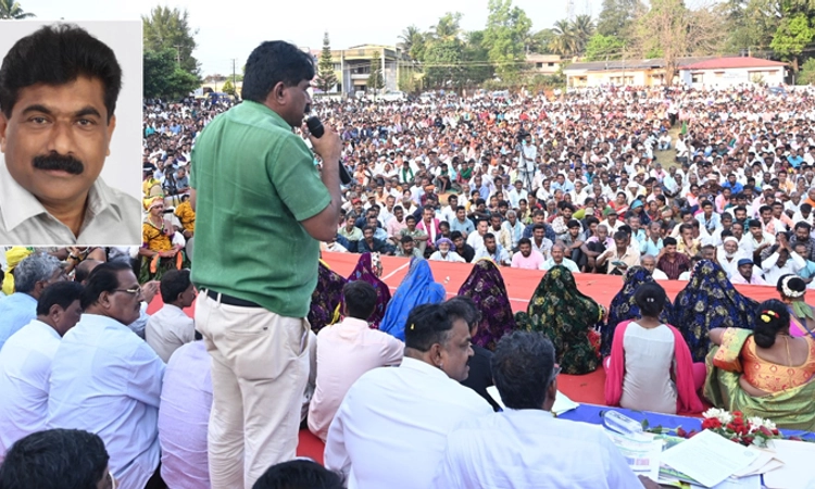 L.S. Election: ರವೀಂದ್ರನಾಯ್ಕ ಹೆಸರು ಕೈಬಿಟ್ಟ ಕಾಂಗ್ರೆಸ್… ಅರಣ್ಯವಾಸಿಗಳ ತೀವ್ರ ಆಕ್ರೋಶ