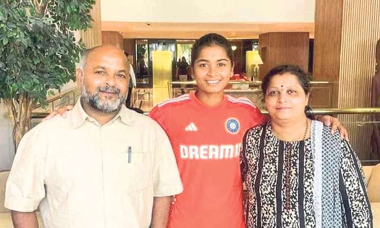 ಕಲಬುರಗಿಯ ಕ್ರಿಕೆಟ್‌ ಕಣ್ಮಣಿ ಶ್ರೇಯಾಂಕಾ