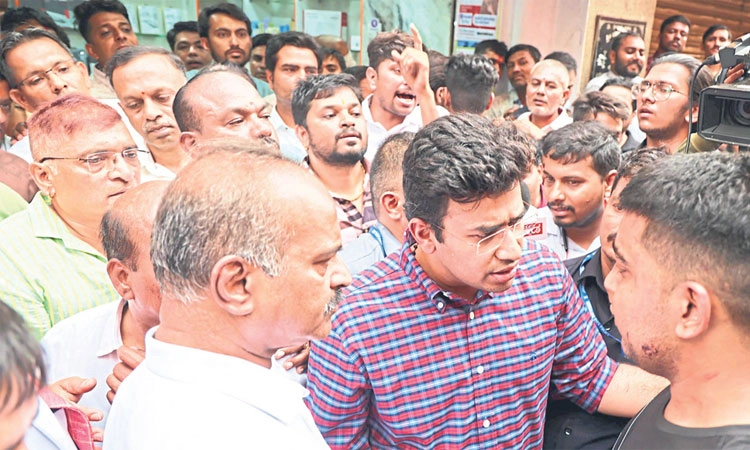 Bengaluru: ಭಜನೆ ಹಾಕಿದಕ್ಕೆ ದಾಂಧಲೆ: ಮೂವರ ಬಂಧನ