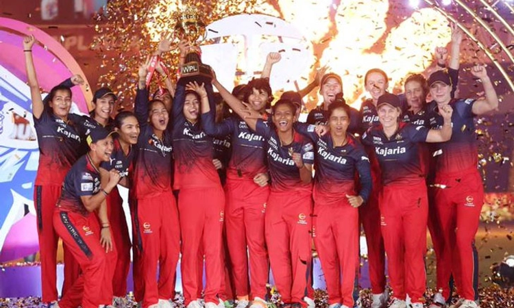 ‘Bangaluru’: ಅನ್‌ಬಾಕ್ಸ್‌  ಸಮಾರಂಭದಲ್ಲಿ ಆರ್‌ಸಿಬಿ ವನಿತೆಯರು