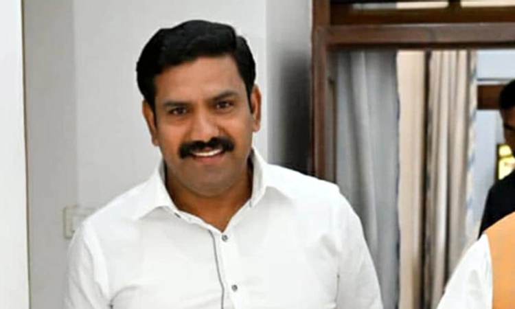 ಯಡಿಯೂರಪ್ಪ ಕುತ್ತಿಗೆ ಹಿಸುಕಿದ್ದಾರೋ… ಬೆಳೆಸಿದ್ದಾರೋ ಎಂದು ಚುನಾವಣೆ ಬಳಿಕ ಗೊತ್ತಾಗಲಿದೆ