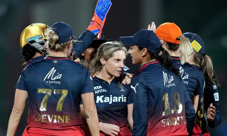 WPL; ‘ಈ ಸಲ ಕಪ್ ನಮ್ದೇ’: ಗೆದ್ದು ಸಂಭ್ರಮಿಸಿದ ಆರ್ ಸಿಬಿ ವನಿತೆಯರು