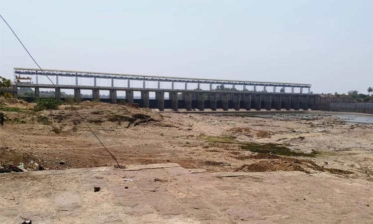 Rabkavi Banhatti; ಬರಿದಾಗುತ್ತಿರುವ ಕೃಷ್ಣೆ; ಭೀಕರ ಬರದ ಆತಂಕ..!