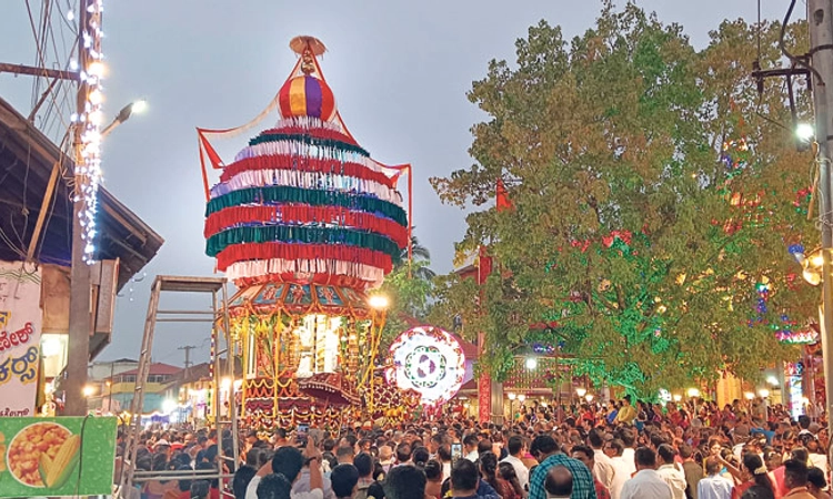 Bantwal; 200ನೇ ವರ್ಷದ ಬ್ರಹ್ಮರಥೋತ್ಸವ; ಶ್ರೀ ಕಾಶೀ ಮಠಾಧೀಶರು ಭಾಗಿ