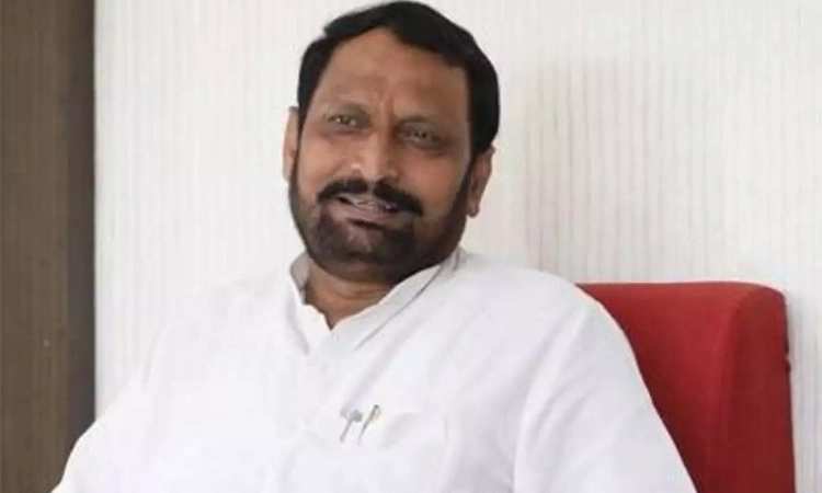 ರಾಜ್ಯದ ಬಿಜೆಪಿ ಸಂಸದರು ಶೋಕೇಸ್‌ ಪೀಸ್‌ಗಳು: ಲಕ್ಷ್ಮಣ ಸವದಿ