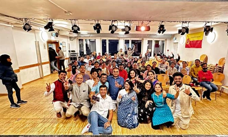 Desi Swara: ಹಬ್ಬದ ವಾತಾವರಣದಲ್ಲಿ ರಂಗೇರಿದ ಆಡಳಿತ ಮಂಡಳಿಯ ಚುನಾವಣೆ