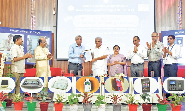 ಪಾರದರ್ಶಕ ವ್ಯವಹಾರ, ಸಿಬಂದಿ ಕಾರ್ಯತತ್ಪರತೆಯಿಂದ ಸಿಕ್ಕಿದ ಗೌರವ: ಡಾ| ಹೆಗ್ಗಡೆ