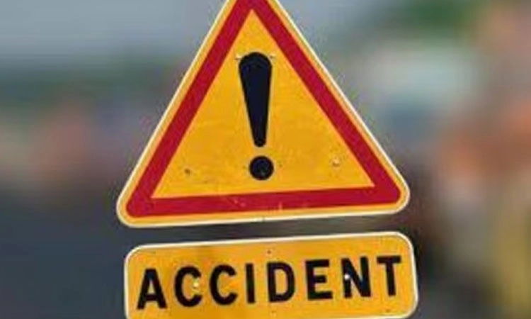 Road mishap: ಬೈಕ್‌ಗಳು ಢಿಕ್ಕಿ; ಮೂವರಿಗೆ ಗಾಯ