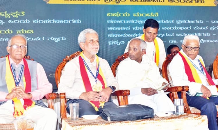 English ತರಬೇತಿ ಮಾಧ್ಯಮವಷ್ಟೇ ಆಗಲಿ: ಗೊ.ರು.ಚನ್ನಬಸಪ್ಪ