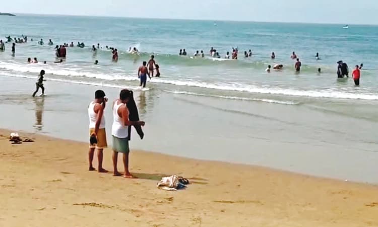 ಕಡಲ ಜತೆ ಸರಸಾಟ ಸಲ್ಲದು