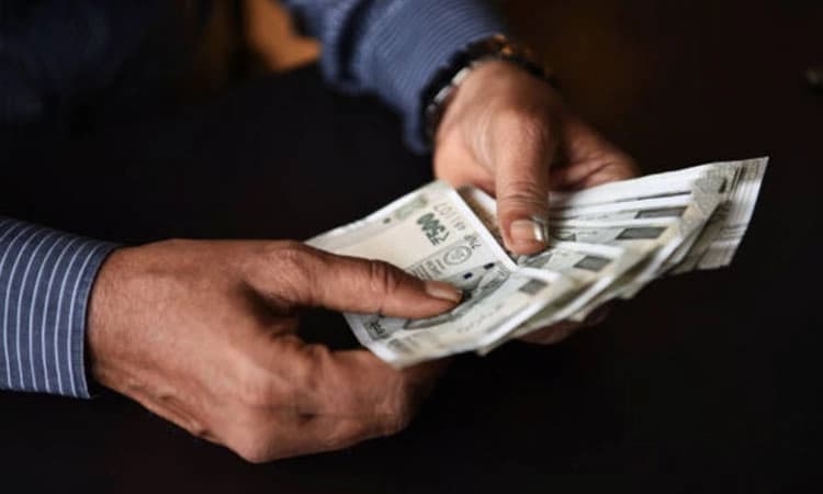 Kuwait ಬ್ಯಾಂಕ್‌ನಿಂದ 700 ಕೋಟಿ ರೂ. ಲಪಟಾವಣೆ: 1425 ಕೇರಳಿಯರಿಗಾಗಿ ಶೋಧ