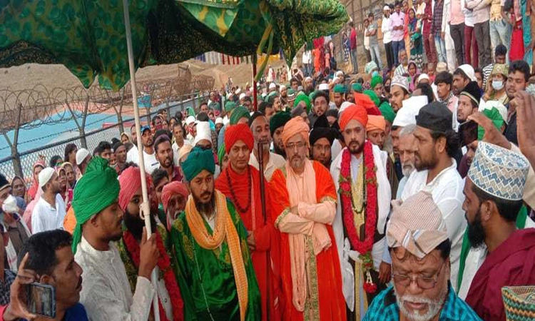 ಸಂದಲ್‌ ಉರುಸ್ ‌ಗೆ ಅನುಮತಿ ನೀಡಲು ಆಗ್ರಹಿಸಿ ಧರಣಿ