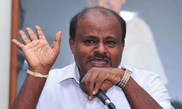 ದರ ಸಮರ, ಸರ್ಕಾರದ ನಿರ್ಲಕ್ಷ್ಯಕ್ಕೆ ಕೆಎಸ್‌ಟಿಡಿಸಿ ಕ್ಯಾಬ್ ಚಾಲಕ ಬಲಿ: ಹೆಚ್ ಡಿಕೆ ಆಕ್ರೋಶ