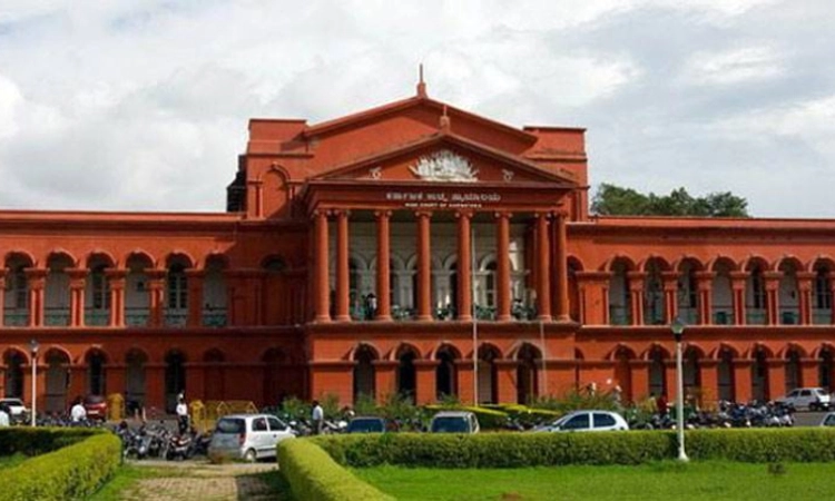ಕೇರಳ ಗಡಿ ಸಂಚಾರ ನಿರ್ಬಂಧ : ಸ್ಪಷ್ಟನೆ ನೀಡಲು ನಿರ್ದೇಶ