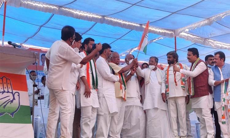 ಕಾಂಗ್ರೆಸ್ ಸೇರಿದ ಜೆಡಿಎಸ್‌ ಹಿರಿಯ ಮುಖಂಡ ಪಿಜಿಆರ್ ಸಿಂಧ್ಯಾ