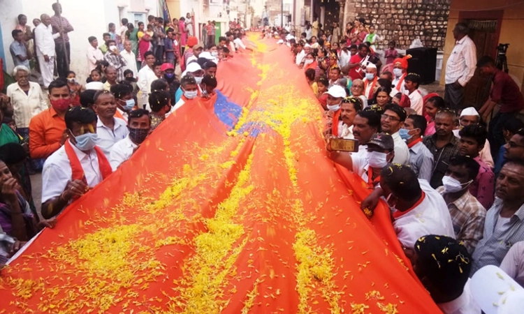 ಶ್ರೀಶೈಲ : 108 ಅಡಿ ಉದ್ದದ ಮಲ್ಲಯ್ಯನ ಧ್ವಜ ಅನಾವರಣ