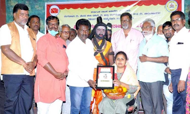 ಜಿಲ್ಲೆ ರಂಗಭೂಮಿಯ ತವರು ಮನೆ
