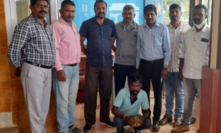 ಅಳಿವಿನಂಚಿನಲ್ಲಿರುವ ನಕ್ಷತ್ರ ಆಮೆ ಮಾರಾಟ ಯತ್ನ : ಆರೋಪಿ ಬಂಧನ