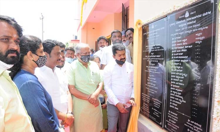 ವಿವಿಧ ಅಭಿವೃದ್ಧಿ ಕಾಮಗಾರಿಗೆ ಚಾಲನೆ