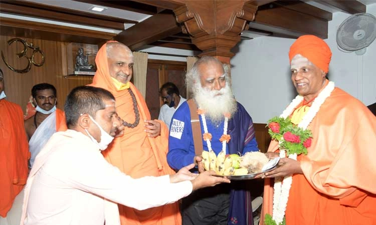 ಸುತ್ತೂರು ಮಠಕ್ಕೆ ಜಗ್ಗಿ ವಾಸುದೇವ್‌ ಭೇಟಿ