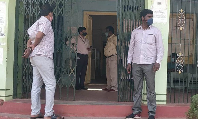 ಎಸಿಬಿ ದಾಳಿ: ಅಕ್ರಮ ಹಣ ವಶ