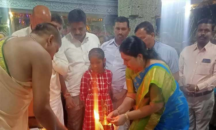 ಧಾರ್ಮಿಕ ಕಾರ್ಯಕ್ಕೆ ವಿಧ್ಯುಕ್ತ ಚಾಲನೆ