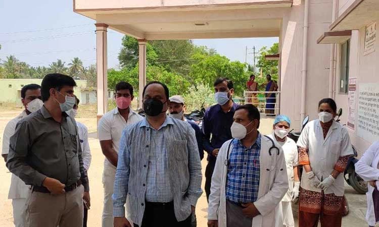 ಆರೋಗ್ಯ ಕೇಂದ್ರಗಳಿಗೆ ಡೀಸಿ ಭೇಟಿ ನೀಡಿ; ಪರಿಶೀಲನೆ