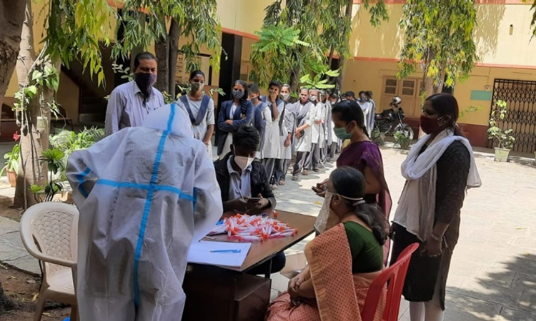 ಕೋವಿಡ್ ಪ್ರಕರಣ : ಪಾಲಿಕೆ ಶಾಲಾ – ಕಾಲೇಜುಗಳ ವಿದ್ಯಾರ್ಥಿಗಳಿಗೆ ಕೋವಿಡ್ ಪರೀಕ್ಷೆ
