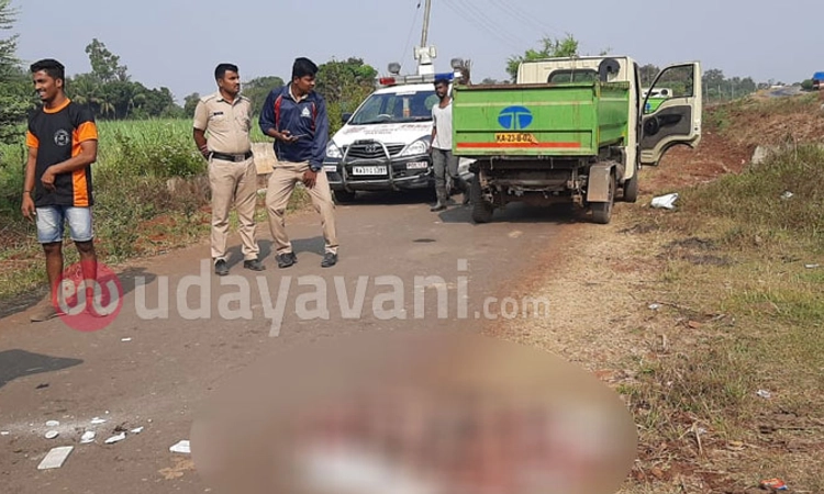 ನೂರಾರು ಕರುಗಳ ದೇಹವನ್ನು ತುಂಡು ತುಂಡಾಗಿ ಕತ್ತರಿಸಿ ರಸ್ತೆಯಲ್ಲಿ ಎಸೆದ ಕಿಡಿಗೇಡಿಗಳು!