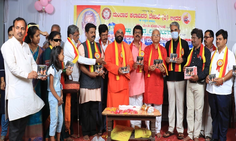 ಸೃಜನಶೀಲ ಸಾಹಿತ್ಯದಿಂದ ಶ್ರೇಷ್ಠ ಕಾವ್ಯ ಸೃಷಿ