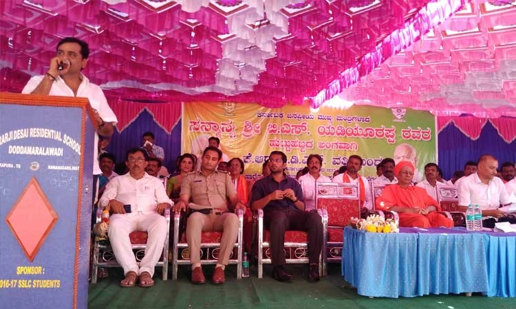 ಮಹಾನ್‌ ಸಾಧಕರು ಕೂಡ ಬಡತನದಲ್ಲಿ  ಓದಿದವರೇ