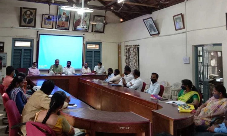 ಕೇರಳ, ಮಹಾರಾಷ್ಟ್ರದಿಂದ ಬರುವವರಿಗೆ ತಪಾಸಣೆ ಕಡ್ಡಾಯ: ವೆಂಕಟೇಶ್‌ ನಾಯ್ಕ