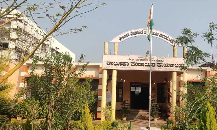 ಅಧಿಕೃತಗೊಳ್ಳುವ ಮೊದಲೇ ನೀರಲಕೇರಿ ಬದಲು!