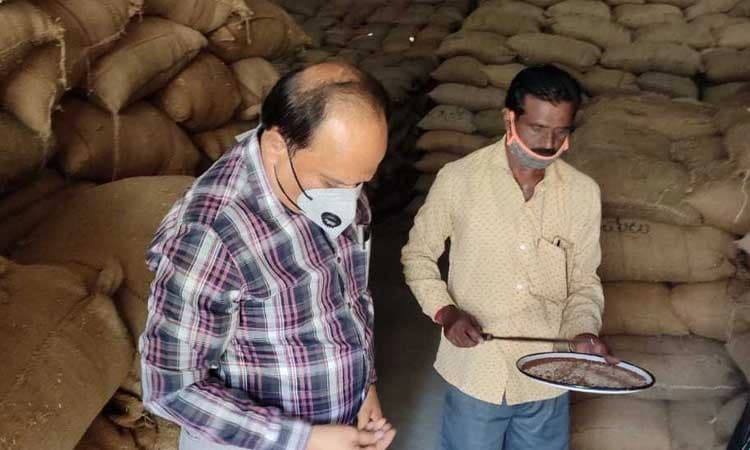 ಭತ್ತ ಖರೀದಿ ಕೇಂದ್ರ, ಉಗ್ರಾಣಕ್ಕೆ ಡೀಸಿ ಭೇಟಿ