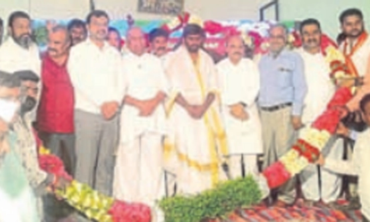 ಪ್ರತಿ ಸಮುದಾಯ ಕಾಯಕ ವೃತ್ತಿ ಗೌರವಿಸಲಿ