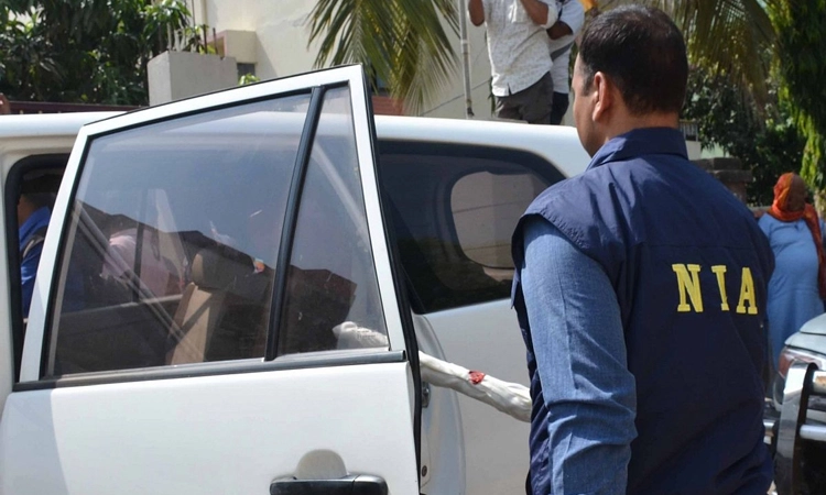ಐಸಿಸ್ ಸಂಘಟನೆ ಹೆಸರಿನಲ್ಲಿ ವಿಧ್ವಂಸಕ ಚಟುವಟಿಕೆ : ಮೂವರು ಸದಸ್ಯರ ಸೆರೆ