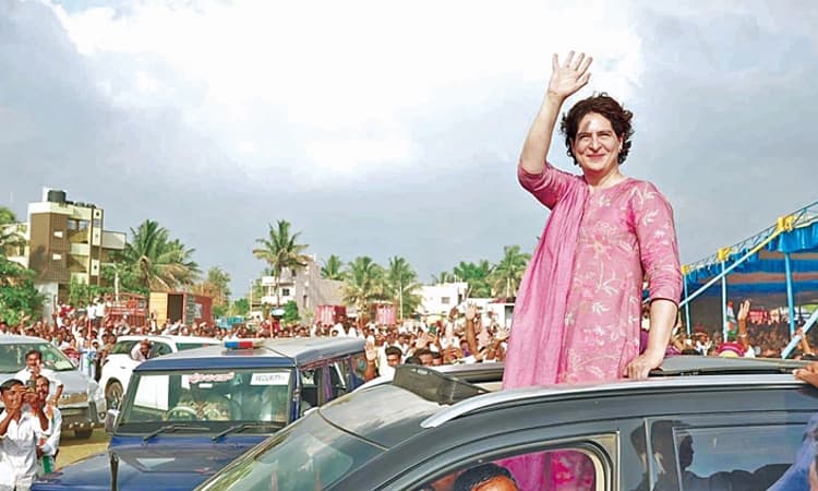 ಭ್ರಷ್ಟರಿಗೆ ಮತ ಹಾಕುವುದೇ ಬೇಡ: ನವಲಗುಂದದಲ್ಲಿ ಕಾಂಗ್ರೆಸ್‌ ನಾಯಕಿ ಪ್ರಿಯಾಂಕಾ ಪ್ರಚಾರ