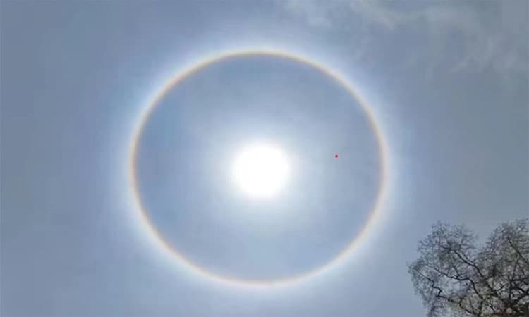 ಉತ್ತರ ಭಾರತದ ಕೆಲವು ರಾಜ್ಯಗಳಲ್ಲಿ ʻ22-ಡಿಗ್ರಿ ಹ್ಯಾಲೋʼ ಗೋಚರ…ಏನಿದು ಸೌರಮಂಡಲ ಕೌತುಕ?