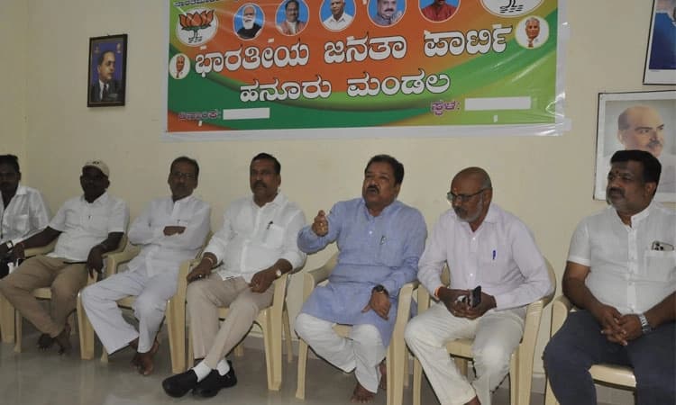 ಹನೂರು: Priyanka Gandhi ಪತಿ ವಾಧ್ರಾರ ಭ್ರಷ್ಟಾಚಾರದ ಬಗ್ಗೆ ಭಾಷಣ ಮಾಡಲಿದ್ದಾರೆಯೇ?