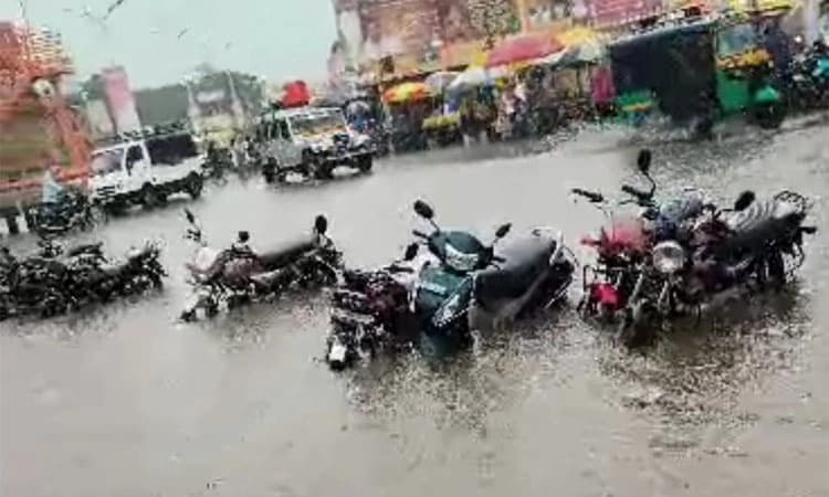 Mahalingpur: ಧಾರಕಾರ ಮಳೆ; ಪ್ರಸಕ್ತ ವರ್ಷದ ಮಳೆಗಳಲ್ಲಿಯೇ ಅತ್ಯುತ್ತಮ ಮಳೆ