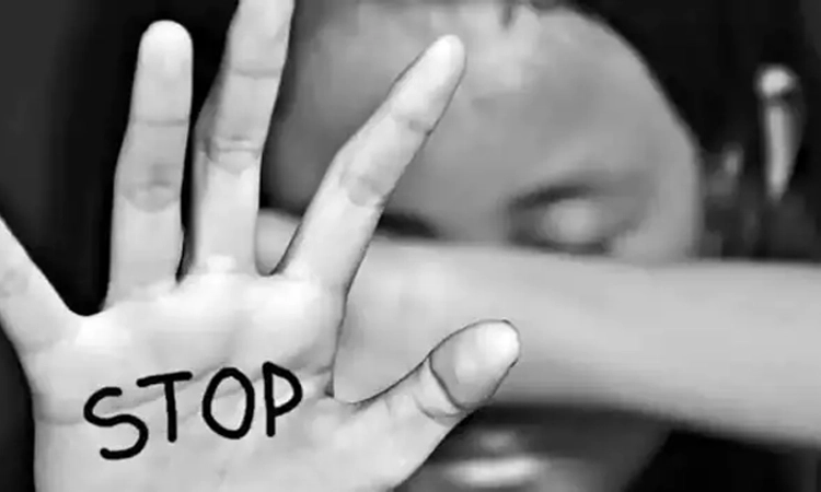 Mudhol: ಬಾಲಕಿಗೆ ಲೈಂಗಿಕ‌‌ ಕಿರುಕುಳ… ಫೋಕ್ಸೊ ಪ್ರಕರಣ ದಾಖಲು