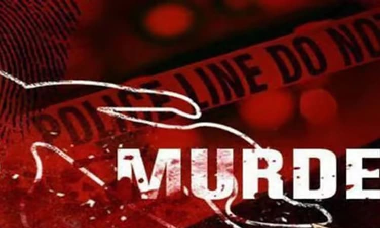 Karwar: ಮುಂಜಾನೆ ಮನೆಗೆ ನುಗ್ಗಿ ಉದ್ಯಮಿಯ ಹತ್ಯೆ ; ಪತ್ನಿಗೂ ಗಂಭೀರ ಗಾಯ