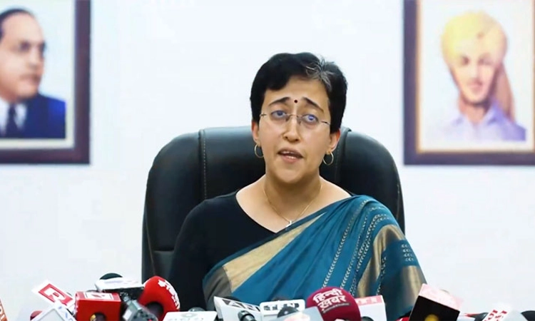 AtishiAAP; ದೆಹಲಿಯ ಮೂರನೇ ಮಹಿಳಾ ಸಿಎಂ ಆದ ಆತಿಷಿ