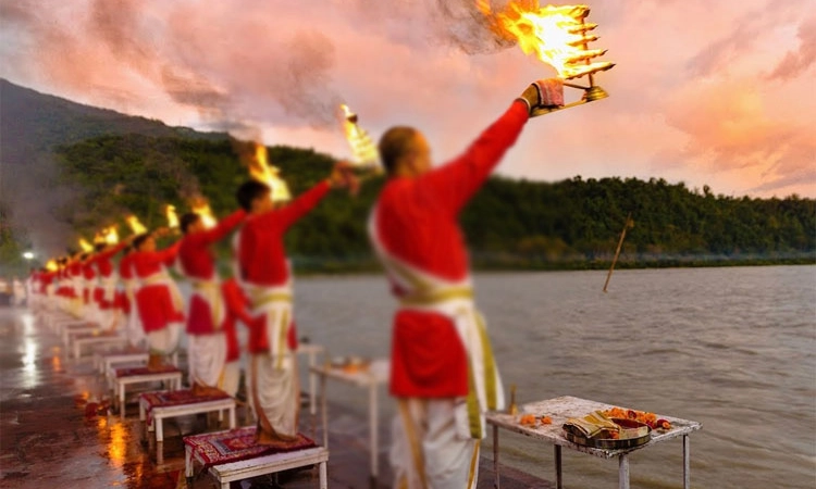Dasara: ಗಂಗಾರತಿ ಮಾದರಿಯಲ್ಲಿ ಕಾವೇರಿ ಆರತಿ; ಹರಿದ್ವಾರಕ್ಕೆ ಚಲುವರಾಯಸ್ವಾಮಿ ನಿಯೋಗ ಭೇಟಿ