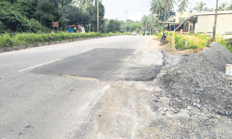 Thumbe: ಅಗೆದಲ್ಲಿ ಕಡೆಗೂ ಡಾಮರು