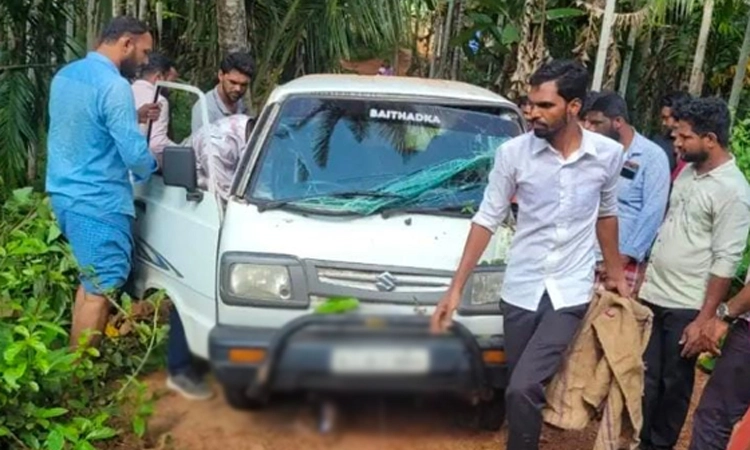 Puttur: ನಿಯಂತ್ರಣ ತಪ್ಪಿ ಚರಂಡಿಗೆ ಉರುಳಿದ ಕಾರು