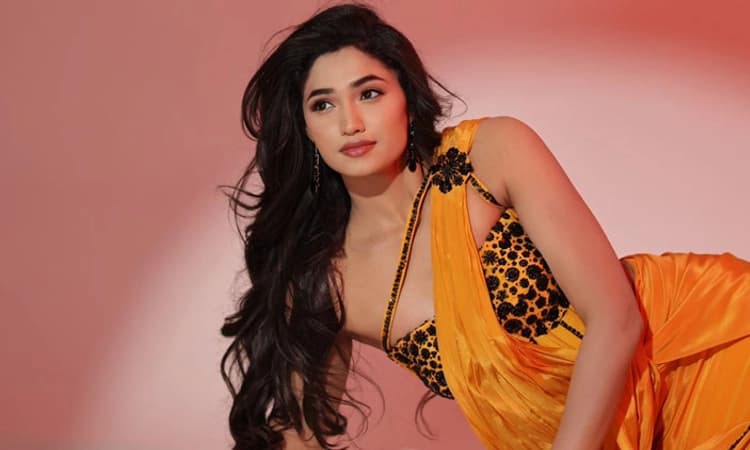 Reeshma Nanaiah: ರೀಷ್ಮಾ ಕಣ್ಣಲ್ಲಿ ಎರಡು ಕನಸು: ಯುಐ,ಕೆಡಿ ಅಡ್ಡದಲ್ಲಿ ಗ್ಲ್ಯಾಮರಸ್ ಬೆಡಗಿ